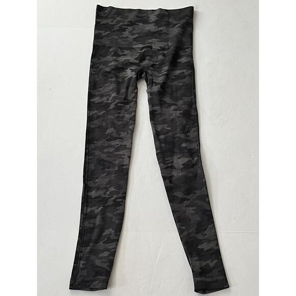 SPANX •S• LOOK AT ME NOW SEAMLESS LEGGINGS BLACK CAMO FL3515 Full Length High - Picture 4 of 8